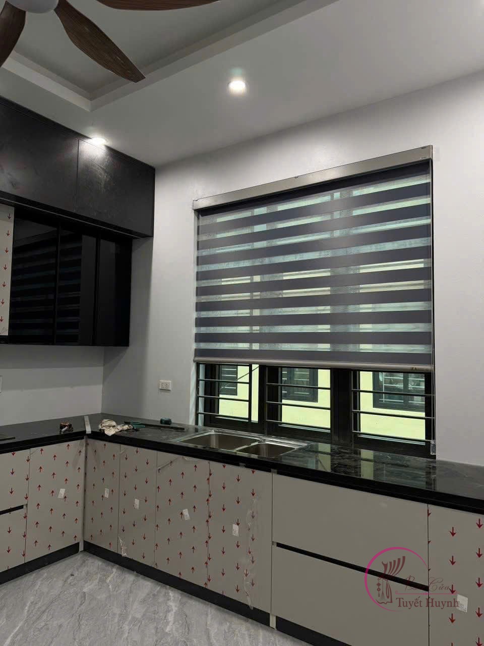 rèm cầu vồng Modero