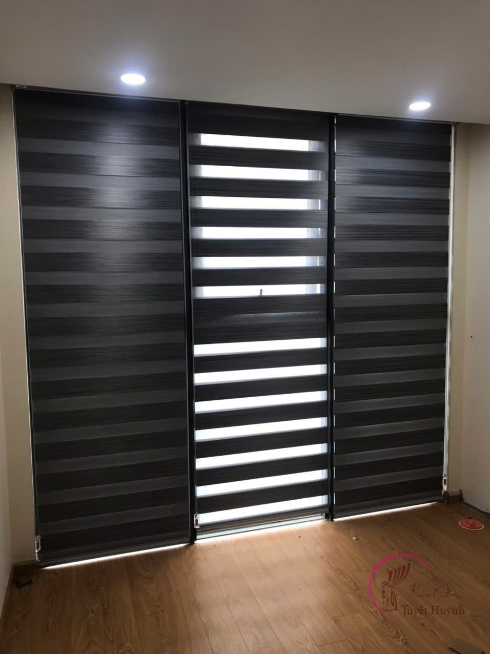 rèm cầu vồng Modero