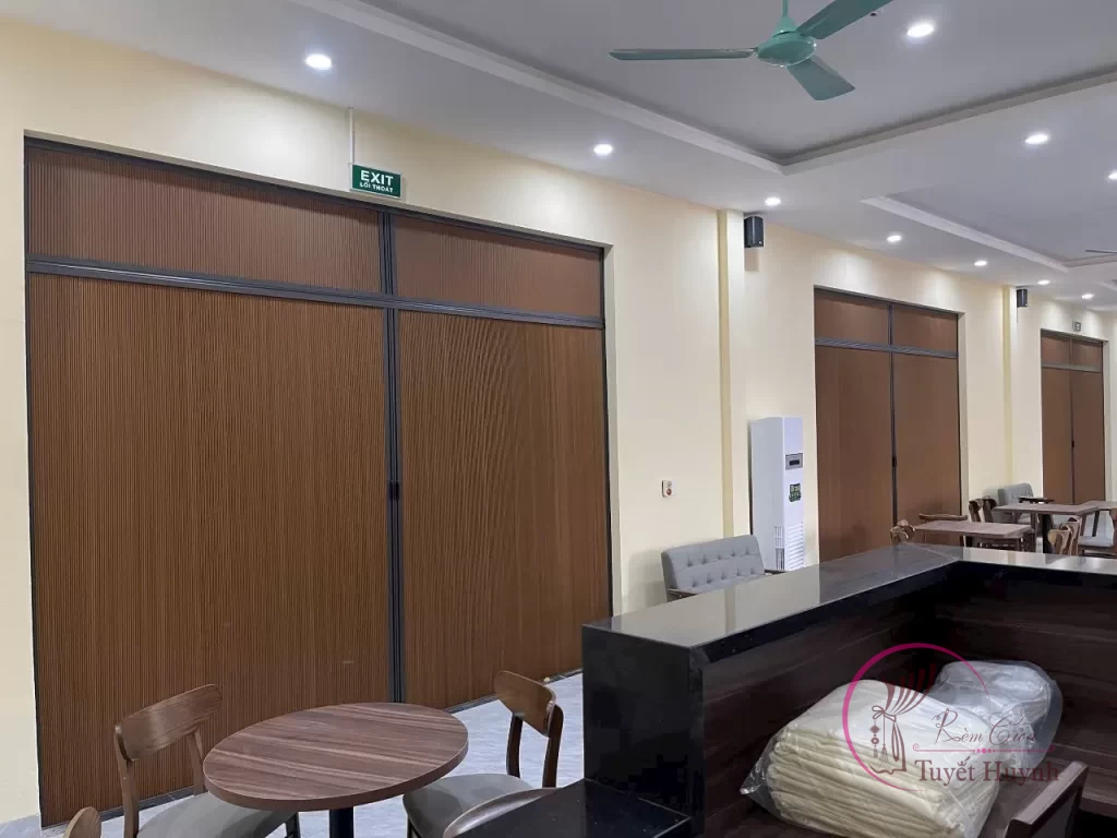 Vách Ngăn Tổ Ong Cách Nhiệt