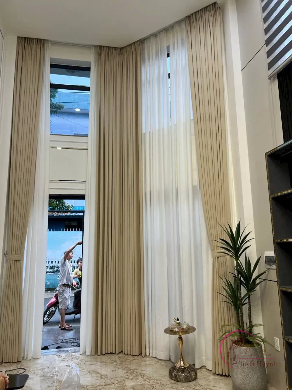 Rèm vải giá rẻ màu vàng be - Hình ảnh 2